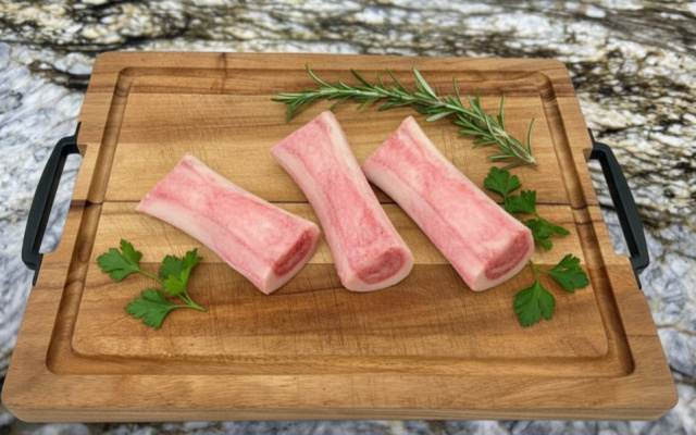 Veal Canoe Bone (1 bone per package)