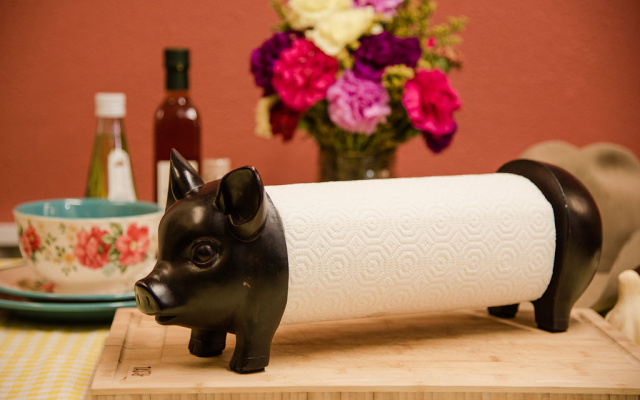 Pig Paper Towel Holder